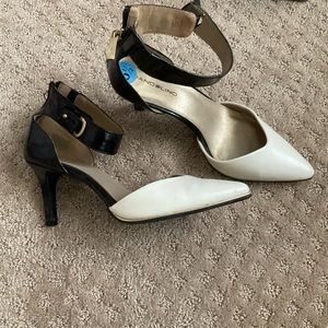 Bandalino Heels